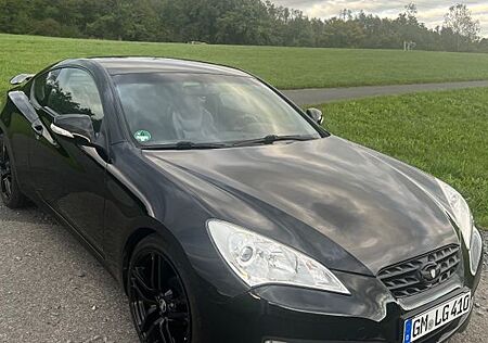 Hyundai Genesis 3.8 V6 Automatik -