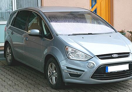 Ford S-Max 2,0 TDCi 103kW DPF Titanium Titanium
