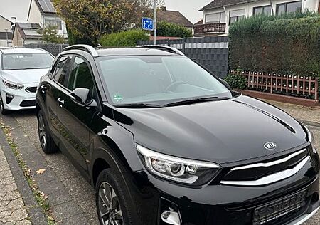 Kia Stonic 1.0 T-GDI 120 Dream-Team Edition Drea...
