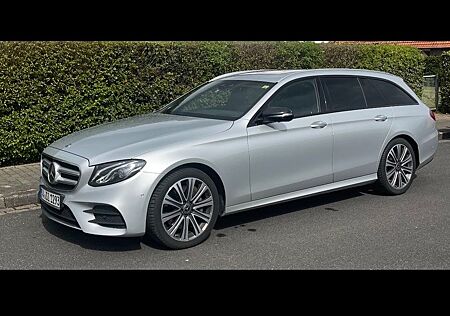 Mercedes-Benz E 400 d 4MATIC T Autom. - AMG Line