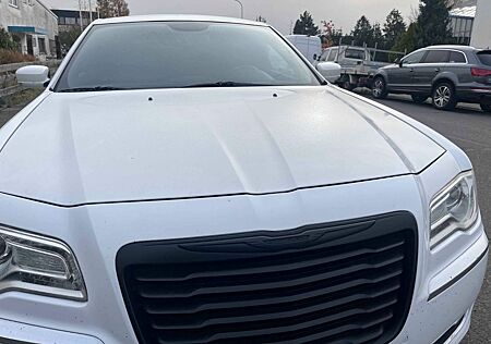 Chrysler 300C mit 20Zoll HellCat Felgen
