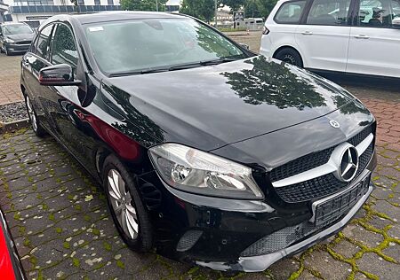 Mercedes-Benz A 200 CDI*NAVi*PDC*1.HAND*SHZ