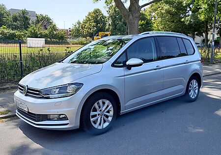VW Touran Volkswagen 1.2 TSI Comfortline Allstar 7-Sitzer