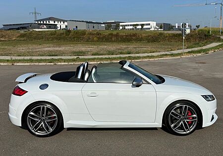Audi TTS Roadster 2.0 TFSI S tronic quattro - 1. Hand
