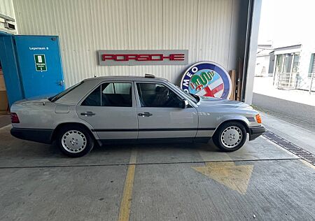 Mercedes-Benz 300 300D Turbo W124 Scheckheft lückenkos DB