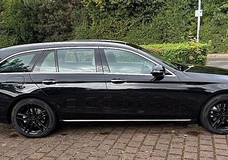 Mercedes-Benz E 250 T AVAN.Autom. / Standheizung/ Checkheft