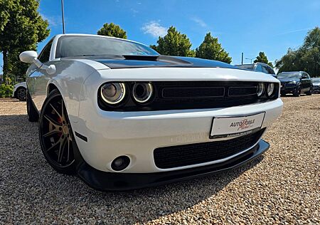 Dodge Challenger 6.4 V8 Night Edit. / Brachialer Sound