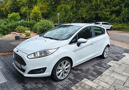 Ford Fiesta Titanium 2015 Zahnriemen WaPu Neu !