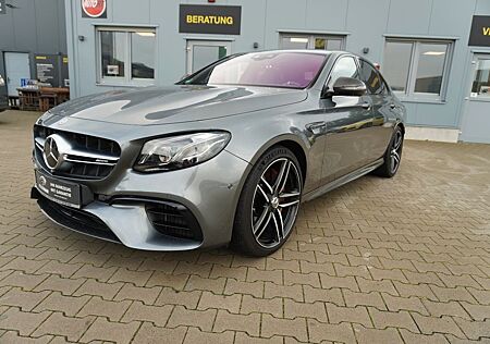 Mercedes-Benz E 63 AMG S 4Matic+*Burm.3D*Ceramic*Perfo.Sitz*