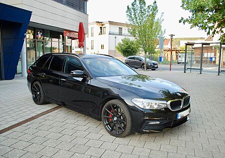 BMW 530 5 Touring d Sport Line/Leder/Hud/20"