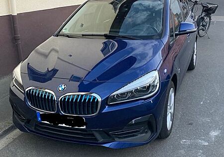 BMW 2er 225xe Active Tourer mit aktivem Servicevertrag