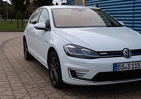 VW Golf Volkswagen -eGolf 42.000Km /CCS Schnelllader/ Tüv neu!
