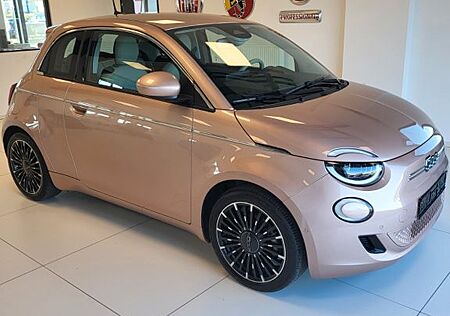 Fiat 500E "la Prima" Limousine 42 kWh La Prima 3+1