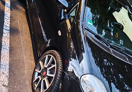 Fiat  Grande punto 1.9 diesel 131ps multimedia kamera