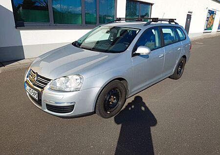 VW Golf Volkswagen 1.6 MPI Variant