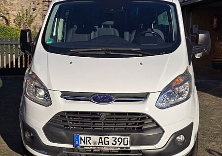 Ford Transit Custom / 9-Sitzer / 2 Schiebetüren