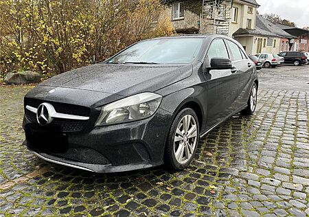 Mercedes-Benz A 200 d DCT -