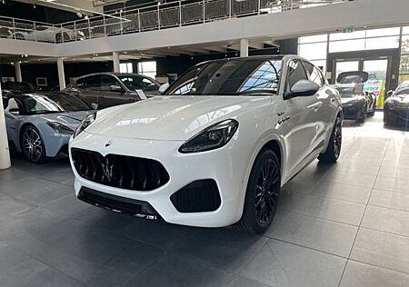 Maserati Grecale 2.0 Modena MY24 Pano Privacy Asisst Navi