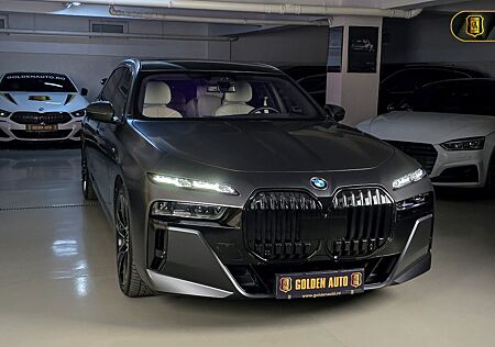 BMW 740d Sky Lounge, TV, Automatic doors