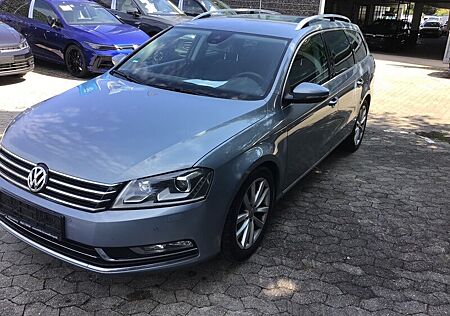 VW Passat Variant Volkswagen Highline BMT 4M Navi Xenon AHK