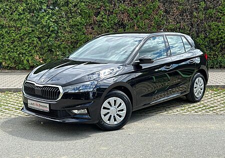 Skoda Fabia Ambition 80PS Climatronic SHZ PDC/H LM15"