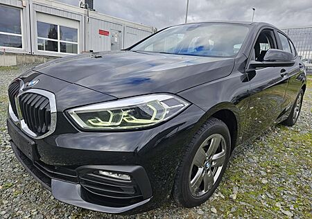 BMW 116dA ADVANTAGE * NAVIGATION * ALU * LED