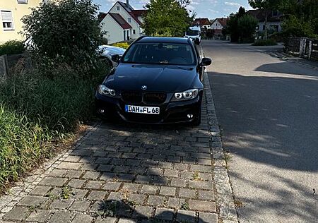 BMW 318i Touring -