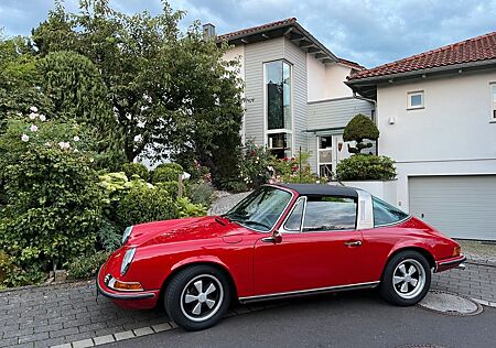 Porsche 911 Urmodell 911 2.2 T Targa FRAME OFF RESTAURIERT Zustand 1