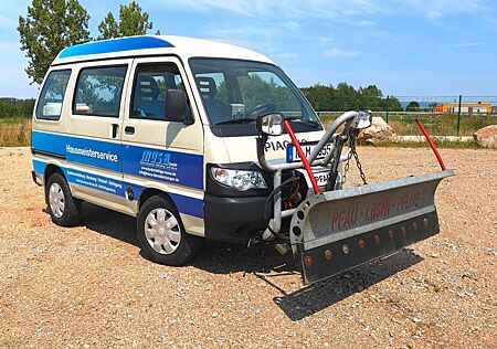 Piaggio Porter Winterdienst Fahrzeug