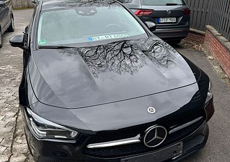 Mercedes-Benz CLA Shooting Brake CLA 220 d Business
