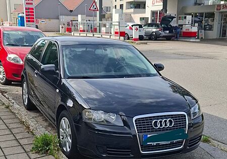 Audi A3 1.6 tiptronic Attraction Attraction