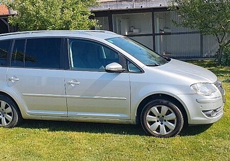 VW Touran Volkswagen 1.4 TSI- TÜV Neu - 7 Sitze - sparsam