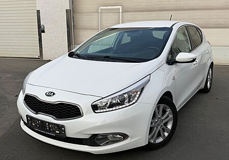 Kia Cee'd Ceed 1.4 *Navi*Kamera*LED*Klimatronic*Alu*8-Fach