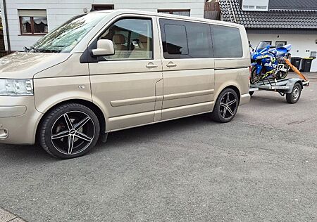 VW T5 Multivan Volkswagen Highline
