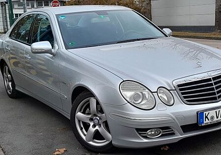 Mercedes-Benz E 200 NGT BlueEFFICIENCY AVANTGARDE Aut. Ava...