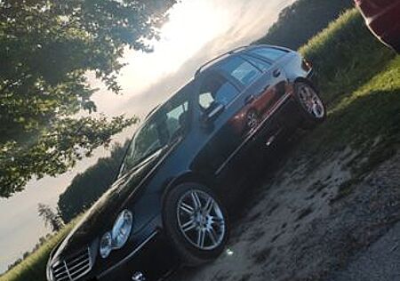 Mercedes-Benz 230 W203