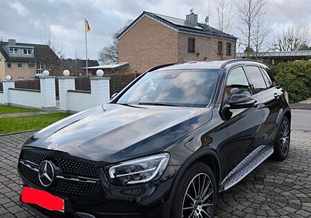 Mercedes-Benz GLC 220 d 4MATIC AMG Line Autom. Kleyless l AHK