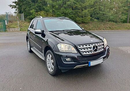 Mercedes-Benz ML 300 ML - Facelift- TUV 2027 - TOP Zustand