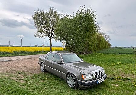 Mercedes-Benz E 220 TÜV Neu Airride