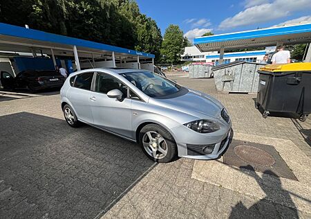 Seat Leon Serie 2 TFSI FR (Typ 1P) * STANDHEIZUN