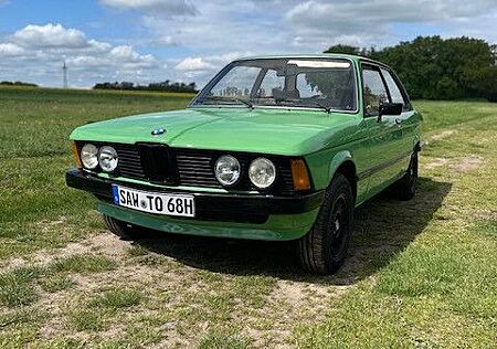 BMW 320 Baujahr 1976, restauriert, TÜV neu
