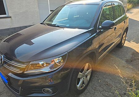 VW Tiguan Volkswagen 1.4 TSI DSG BMT LOUNGE Sport & Style ...