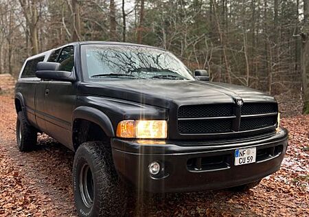 Dodge RAM 2500 HD 5.9 Cummins 24V Diesel 4x4 Longbed