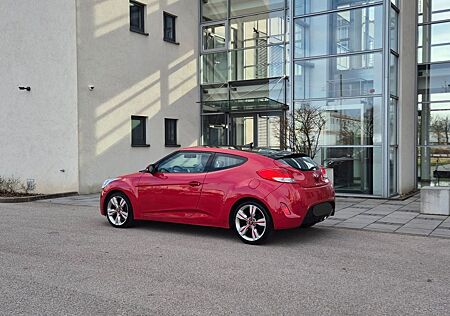 Hyundai Veloster Style