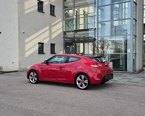 Hyundai Veloster Style