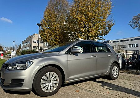 VW Golf Volkswagen VII Lim. Trendline ++TOP ANGEBOT++