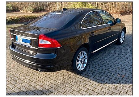 Volvo S80 D5 Momentum , wie neu, Scheckheft gep