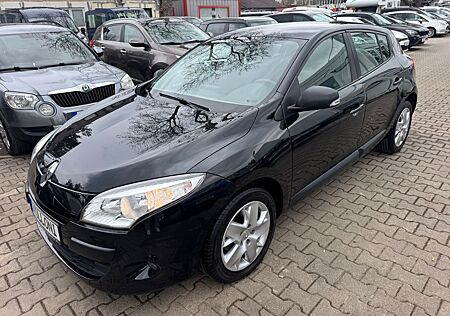 Renault Megane III Lim. 5-trg. Je t'aime Navi