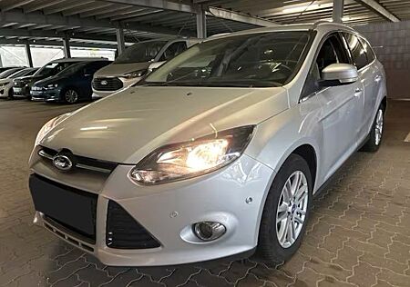 Ford Focus Turnier Titanium*2.Hand *ZahnriemenNeu*