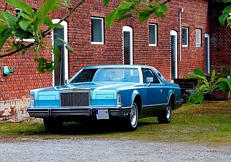 Lincoln Continental Mark V
